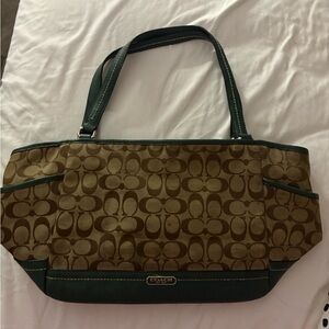 PARK SIGNATURE CARRIE TOTE (COACH F23297)